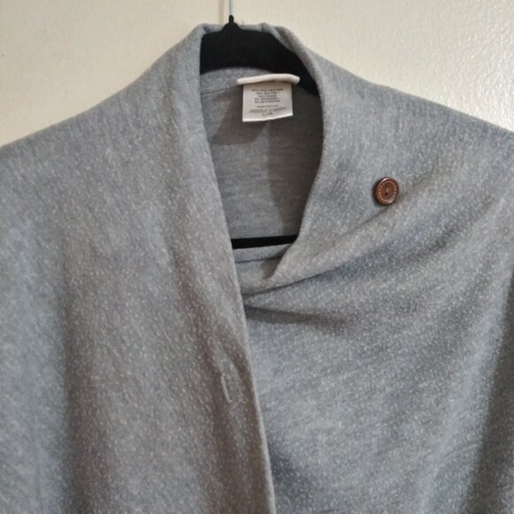 h.i.p. Women’s Gray Asymmetrical Open Front Cardigan Sweater Size L Lightweight - Picture 5 of 7